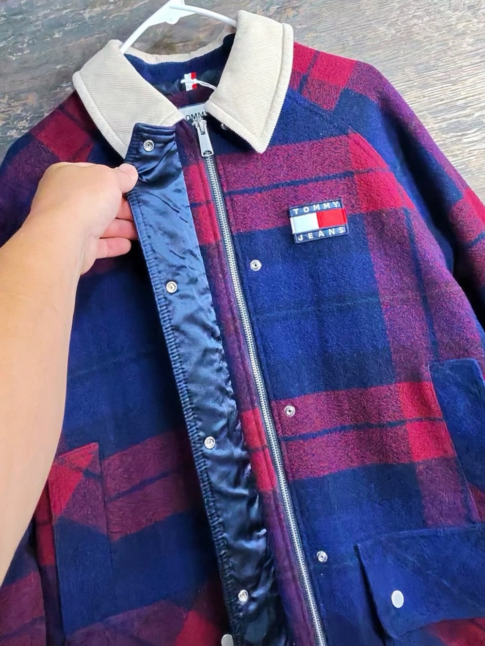 Tommy Hilfiger Quilted Navy Jacket with Cream Collar - Picture 5 of 11